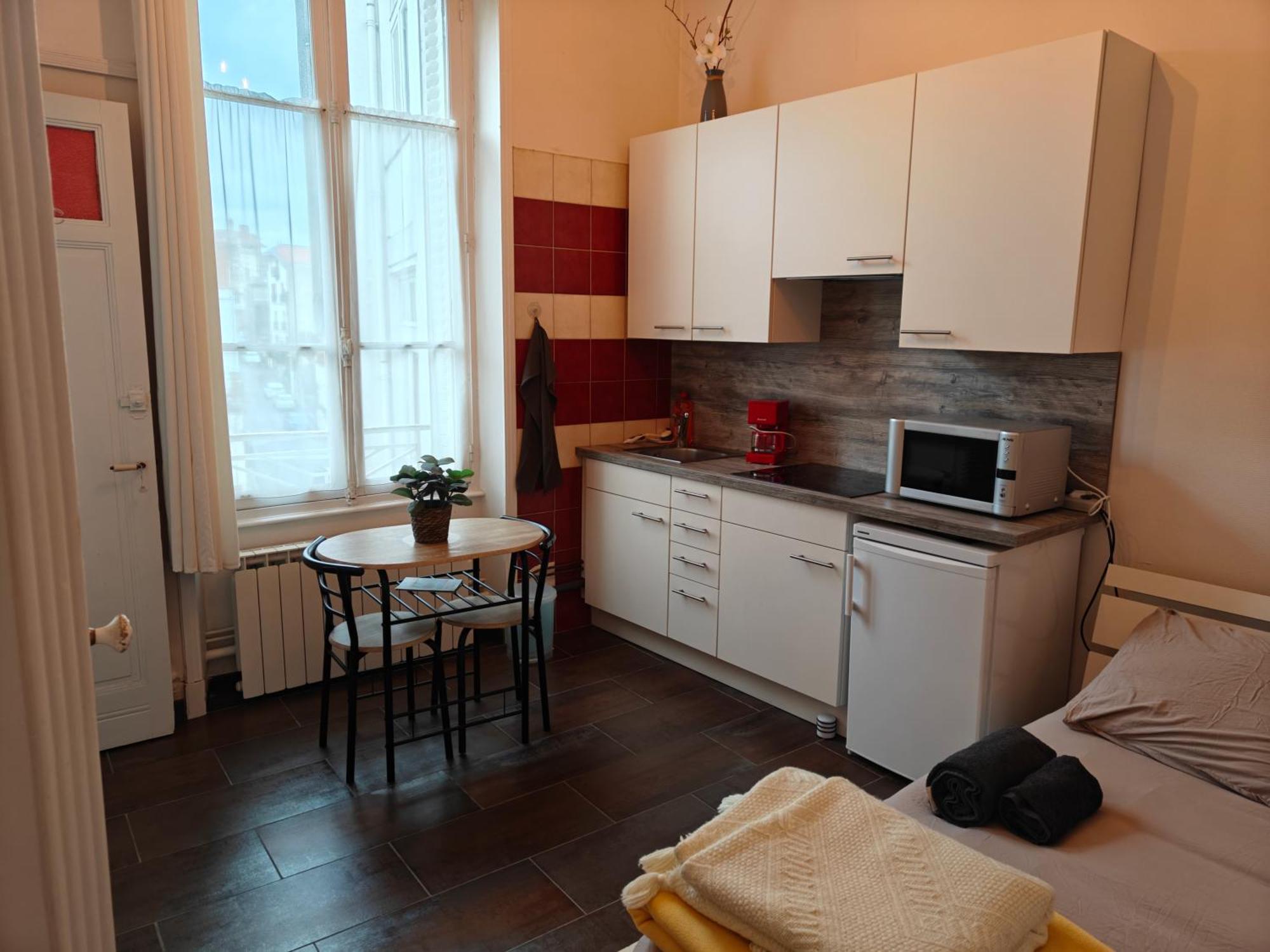 Studio Grand Hotel Chatel Guyon Buitenkant foto